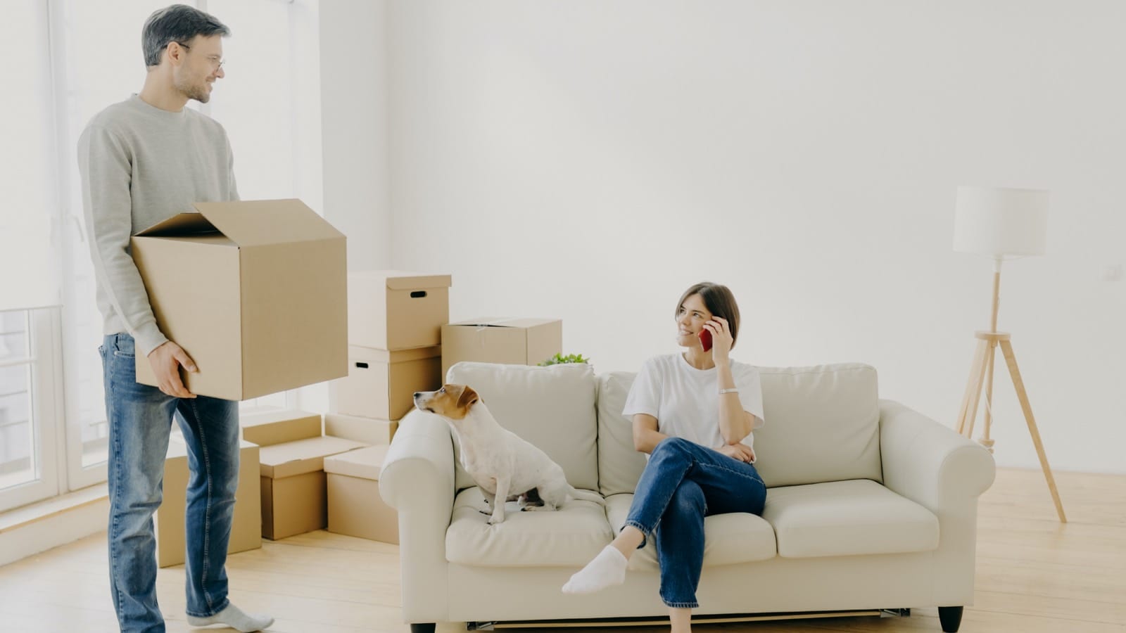 Renters-Move-Apartment-Couple.jpg