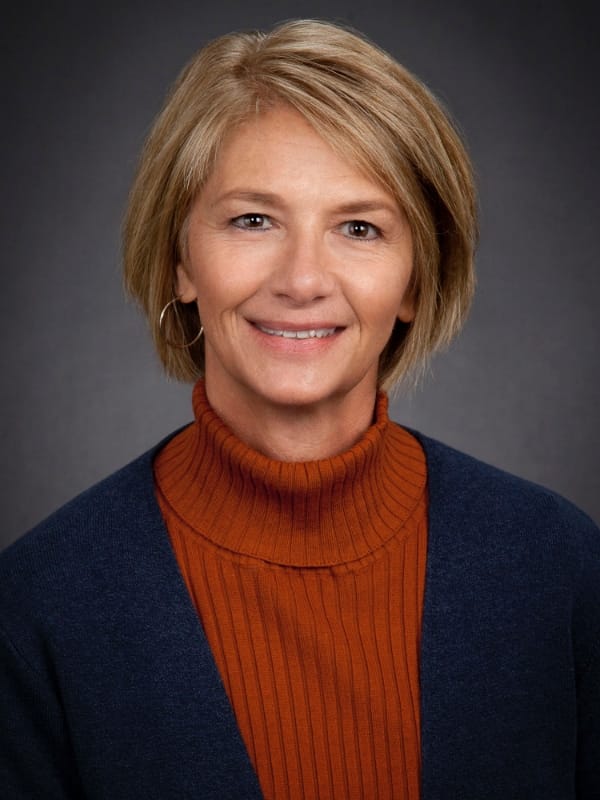 Patricia Weisenburger Headshot